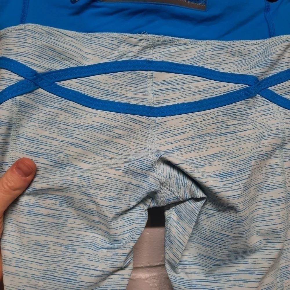 LULULEMON Crop Blue Leggings Women's Size 4